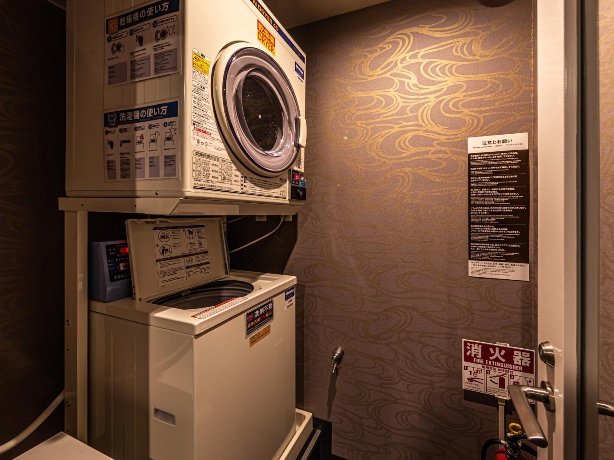 Apa Hotel Shin Osaka Eki Tower Bagian luar foto